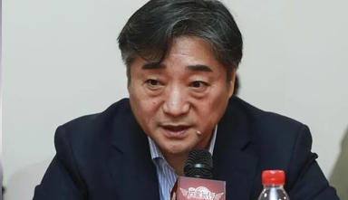 章弘：统一充换电标准成高速服务区实现赋能的首要问题 | 苏雨农的长镜头