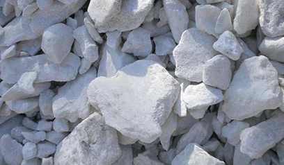 Exploring the influence of van der Waals forces on the grinding process of talc