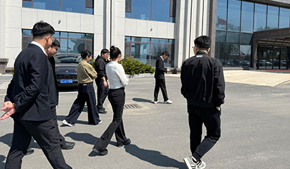 Let's talk about youth development together! Leaders of the Haicheng Youth League Municipal Committee conducted research on talc enterprises