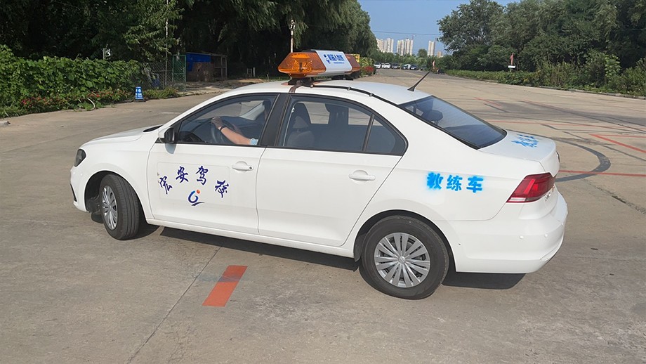 如何应对科三的突发情况？