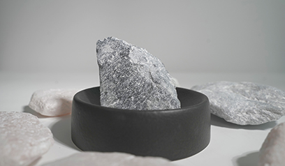 The relationship between the refractive index of talc and the transparency of coatings