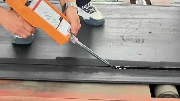 输送带破损停产损失大，等师傅还得 1-2 小时？用什么快速补？