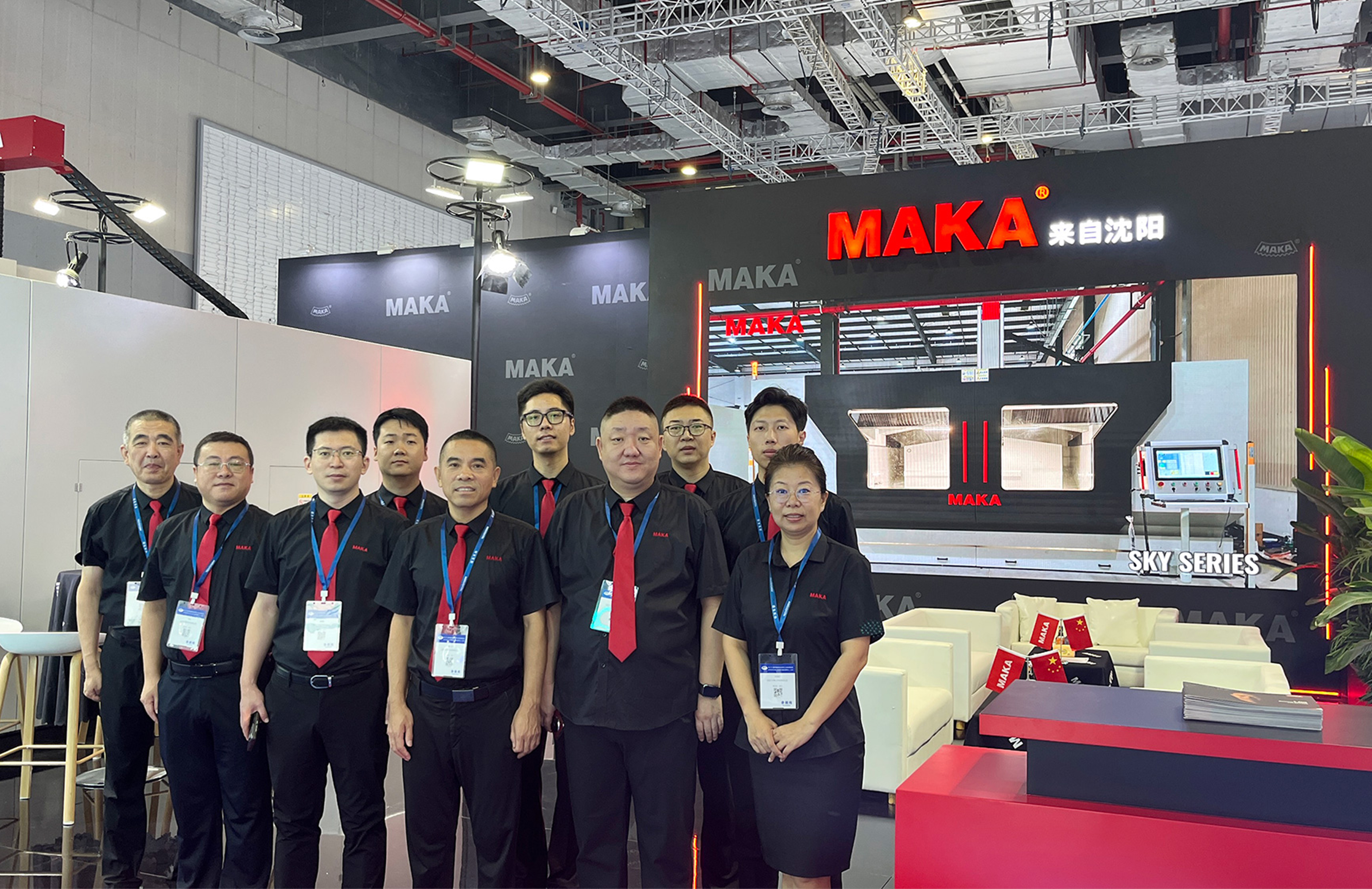 沈阳聚焦复材展 | MAKA领跑复材加工数控机床新时代！