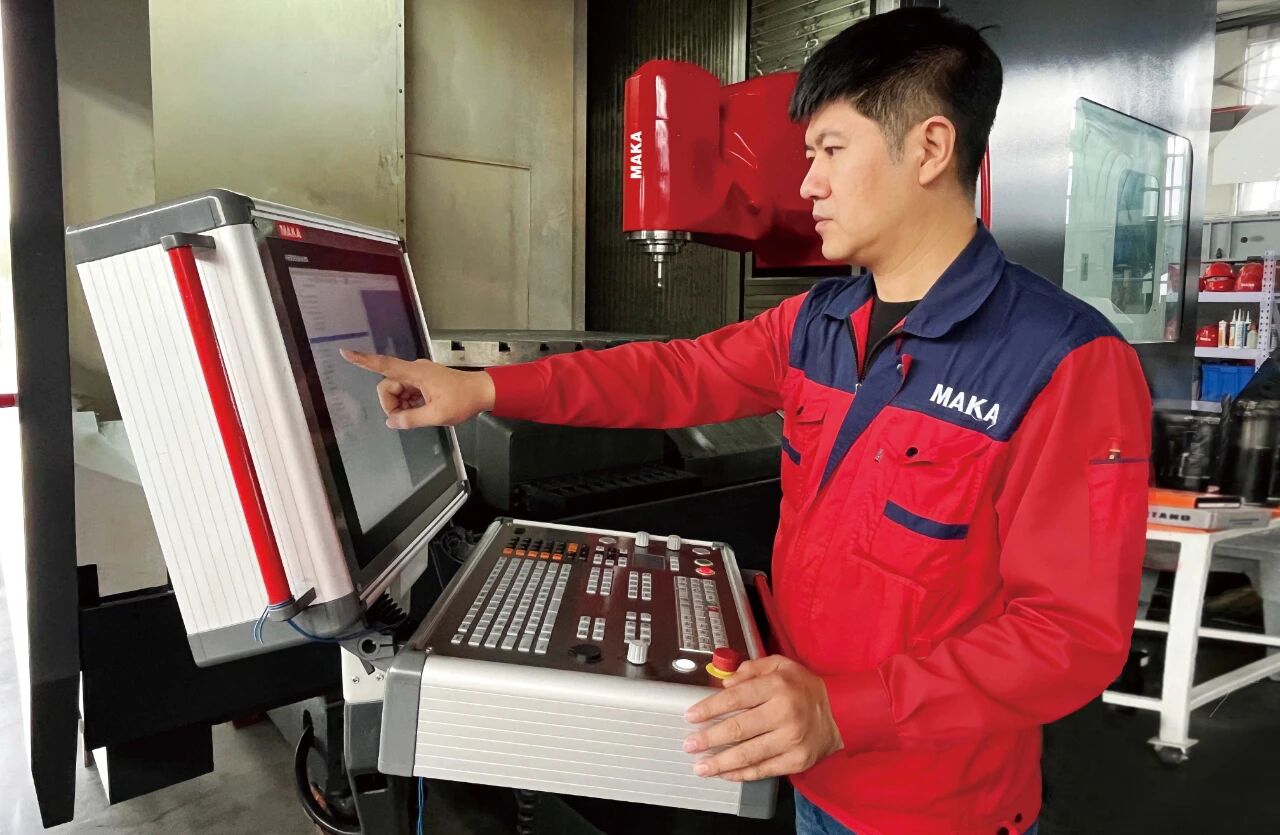 沈阳MAKA喜报 | 祝贺李宏业班长荣获“2025年沈阳五一劳动奖章