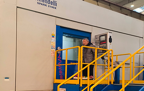 曼德里五坐标加工中心大修