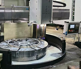 数控车床维修的精度校准：从主轴跳动到丝杠间隙，每一处都要精准