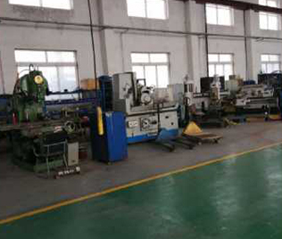 三轴机床加工中心维修的刀库与换刀系统：故障排查与精度校准