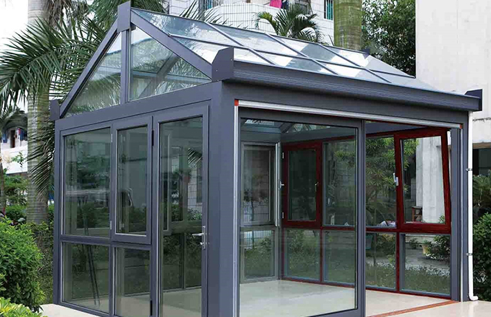 系统阳光房：重塑户外生活空间的全能解决方案